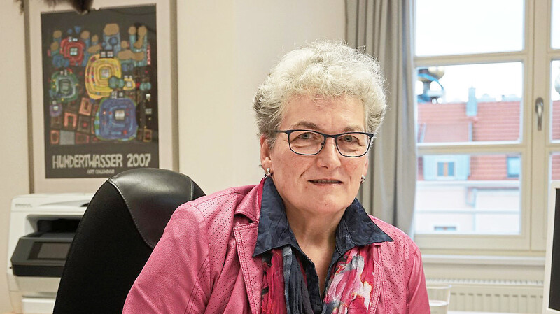 Auf ihrem Schreibtisch bleibt nichts liegen. Roswitha Heiß-Brenninger geht nach einem Jahrzehnt an der Spitze des Landwirtschaftsamts Abensberg in den Ruhestand.