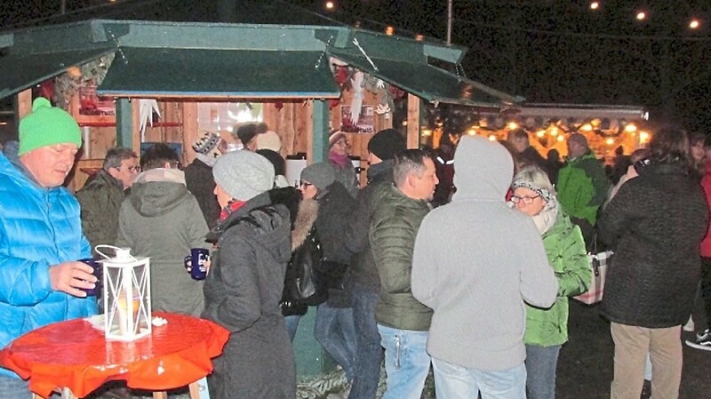 Am Freitag war der Besuch des Christkindlmarkts auf dem Bogenberg sehr gut.