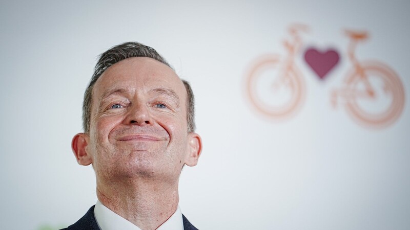 Volker Wissing (FDP), Bundesminister für Verkehr und Digitales, gibt eine Pressekonferenz. Auf der Pressekonferenz werden die Ergebnisse des ADFC-Fahrradklimatests 2022 vorgestellt.