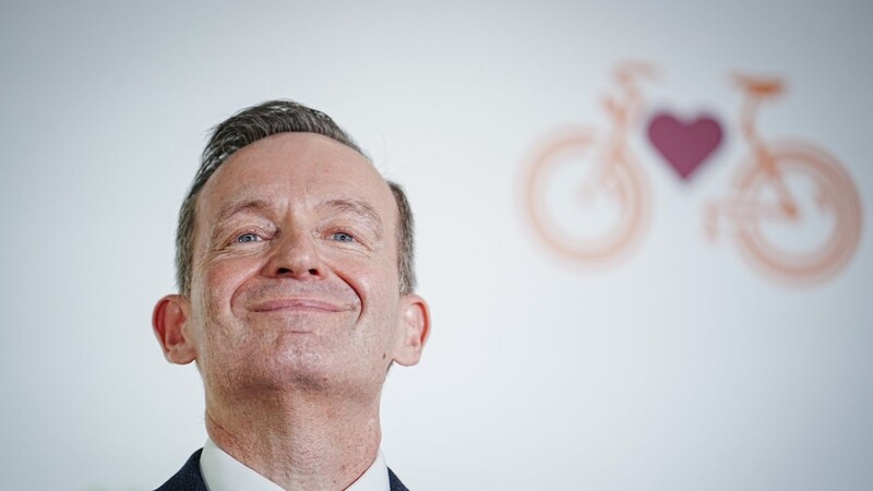 Volker Wissing (FDP), Bundesminister für Verkehr und Digitales, gibt eine Pressekonferenz. Auf der Pressekonferenz werden die Ergebnisse des ADFC-Fahrradklimatests 2022 vorgestellt.