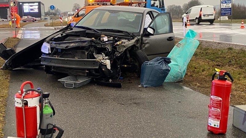 Auf der B85 hat sich ein Unfall ereignet.