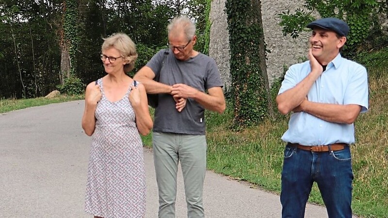 Launige Runde: Johann Festner (von links), Josef Schindler und Josef Schütz (rechts) führten und erzählten.