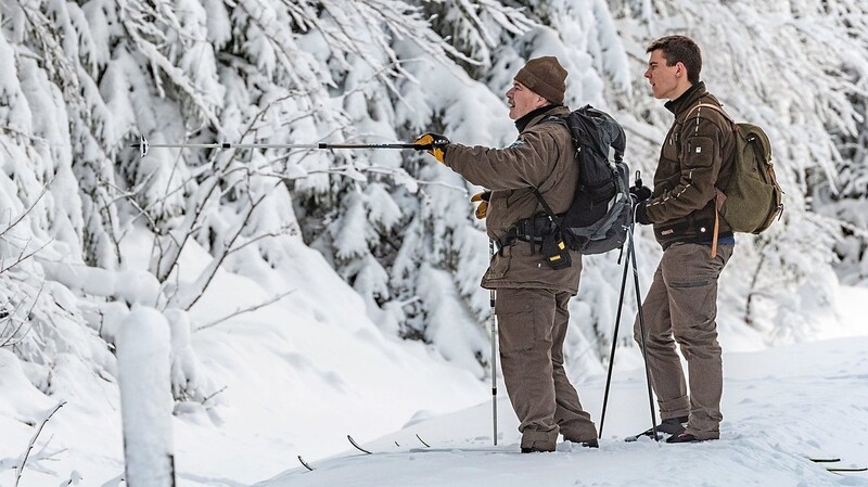 "Vermittler zwischen Mensch und Natur" sollen sie laut Umweltminister Thorsten Glauber sein: die Ranger im Nationalpark Bayerischer Wald.