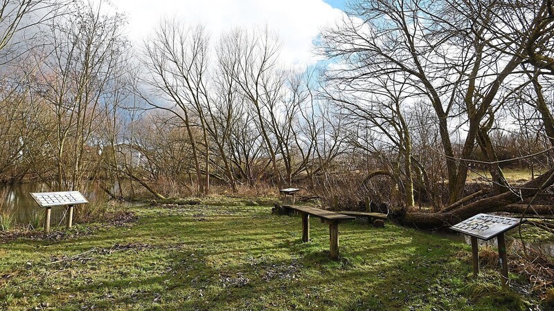 Für Kindergärten und Schulklassen, aber auch für Familien, die einen erlebnisreichen Spaziergang im Freien genießen wollen, bietet der Naturerlebnisraum am Rettenbach seit dem Jahr 2004 einen passenden Rahmen. Die Einrichtung soll auch 2022 ausgebaut werden.