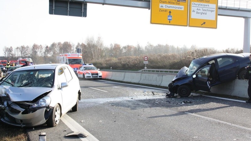 Totalschaden entstand an beiden beteiligten Fahrzeugen.