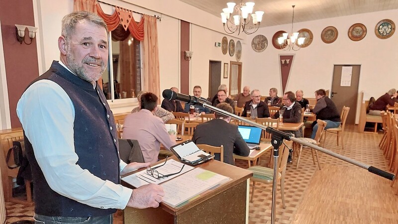 Bürgermeister Martin Betzinger trug vor, was in den vergangenen zwei Jahren in seiner Gemeinde los war.