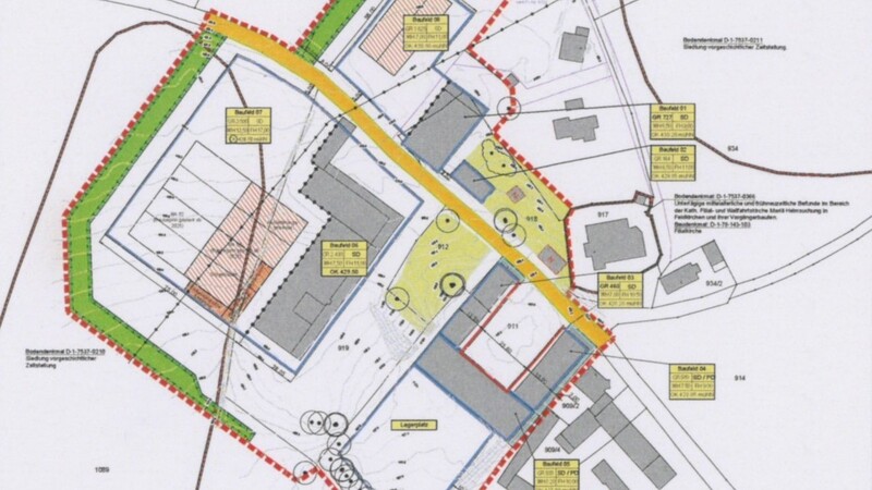 Rot schraffiert sind die geplanten Gebäude, für die das Unternehmen Saatzucht Schweiger den Bebauungsplan "Feldkirchen" in Gang gebracht hat.
