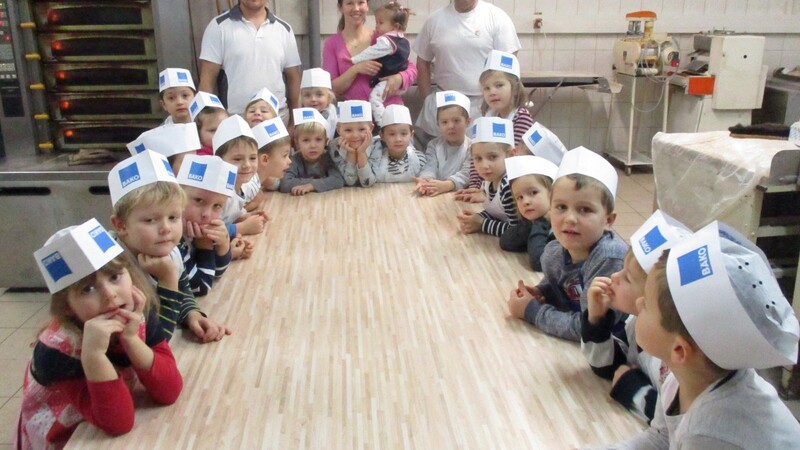 Familie Kellermann hat für die Kinder der Mondgruppe das Plätzchenbacken zu einem ganz besonderen Erlebnis werden lassen.