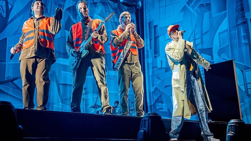 Alligatoah auf ihrer "Retour"-Tour - hier am Tag von dem München-Auftritt in der Stuttgarter Hanns-Martin-Schleyer-Halle.