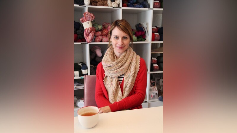 Kathrin Pfundtner hat ihre Leidenschaft zum Beruf gemacht und an der Inneren Passauer Straße vor einem Jahr ihren Laden eröffnet.