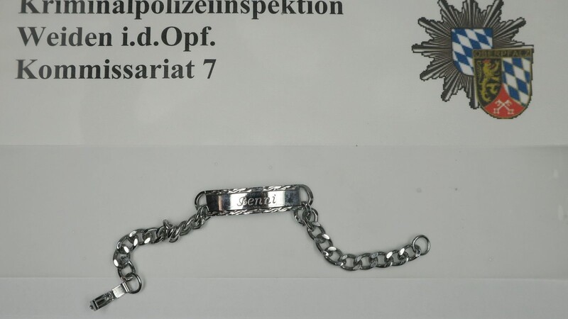 Das aufgefundene Armband.