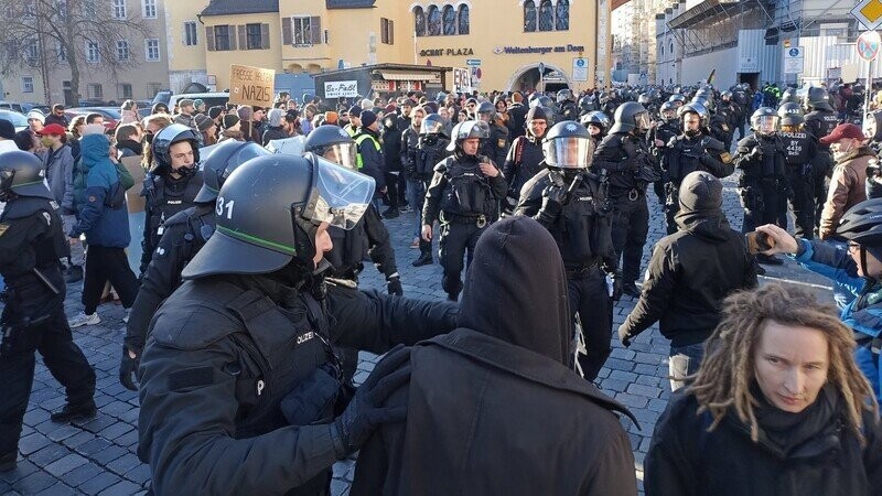 Nun doch: Anti-Ampel-Demo darf durch Regensburg laufen