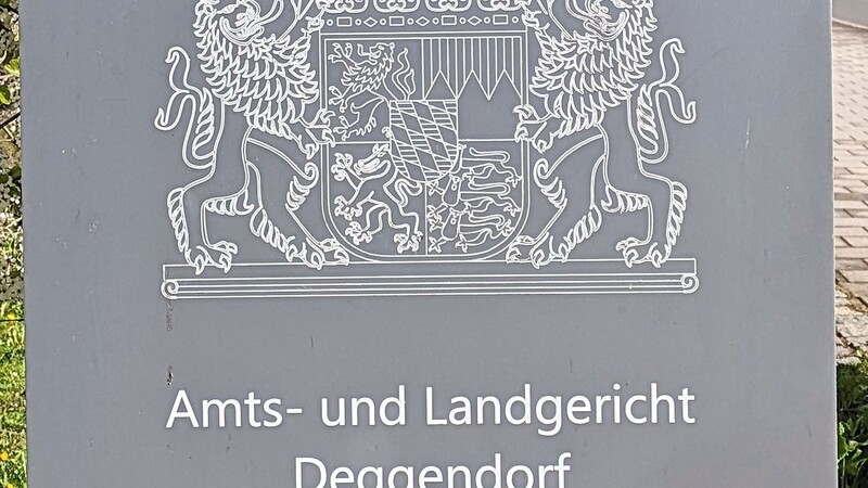 Am Landgericht Deggendorf stand in einem Fall mutmaßlicher Vergewaltigung erneut Aussage gegen Aussage