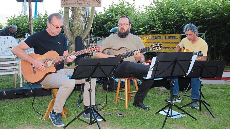 Bei den lateinamerikanischen Klängen des Trios Puente kam schnell Urlaubsstimmung auf.