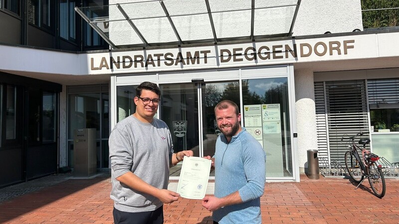 Fällt nicht mehr unter das Import-Kontingent: Curtis Leinweber (r.) geht künftig als Deutscher für den DSC auf Torejagd.