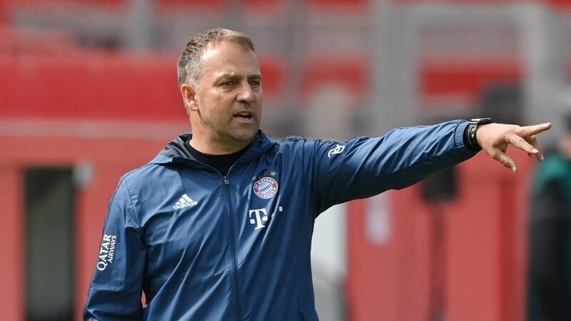 "Ich als Trainer darf mir nicht anmaßen, dass ich alles besser weiß", sagt Bayern-Coach Hansi Flick.