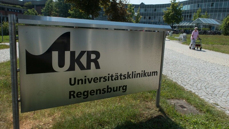 Bei Unikliniken wie in Regensburg regt sich der Protest gegen die Krankenhausbewertung der AOK. (Archivbild)