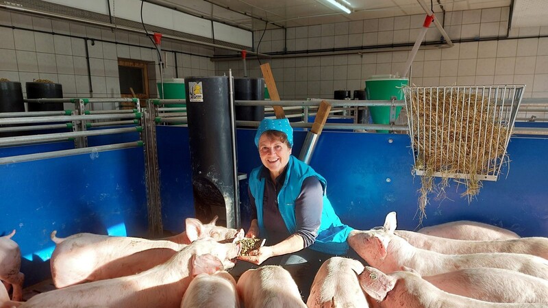 Marianne Loibl aus Pattendorf ist Austraglerin auf einem Schweinemastbetrieb.
