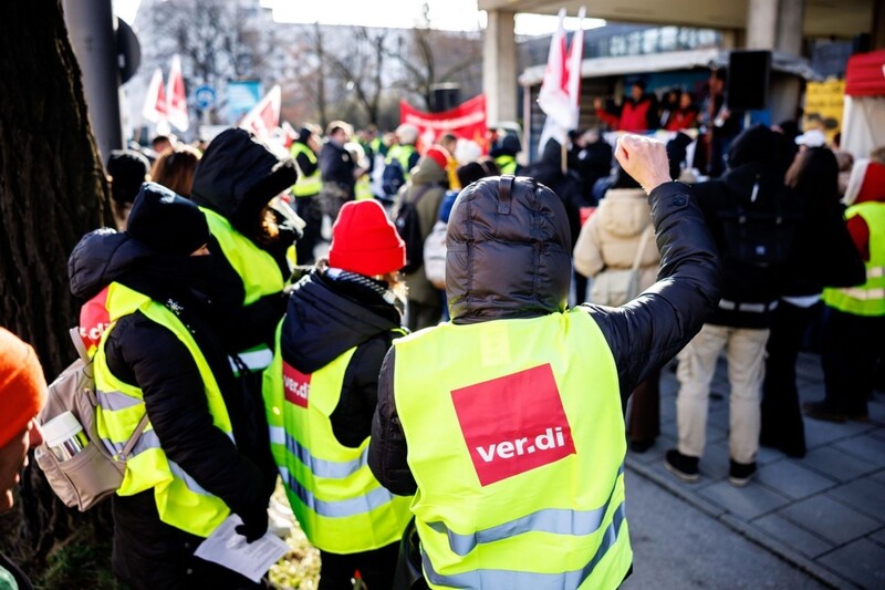 Post-Beschäftigte streiken in München. 