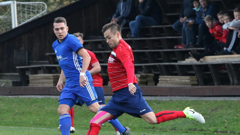 Michael Faber und der 1. FC Bad Kötzting wollen auch das letzte Saisonspiel vor der Winterpause gewinnen.