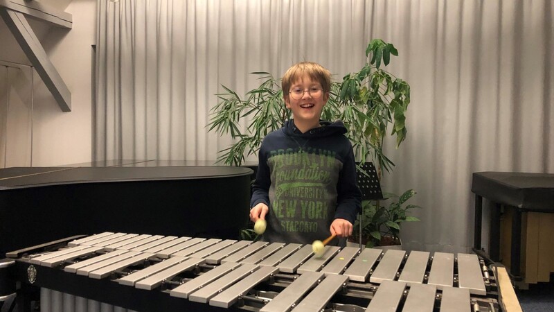 Vinzenz Bückert ist ein Schlagwerker mit Leidenschaft. Und schon seit der musikalischen Früherziehung an der Landkreismusikschule.